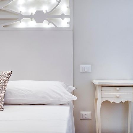 Vittoria Luxury House Bed & Breakfast Lecce Exterior photo