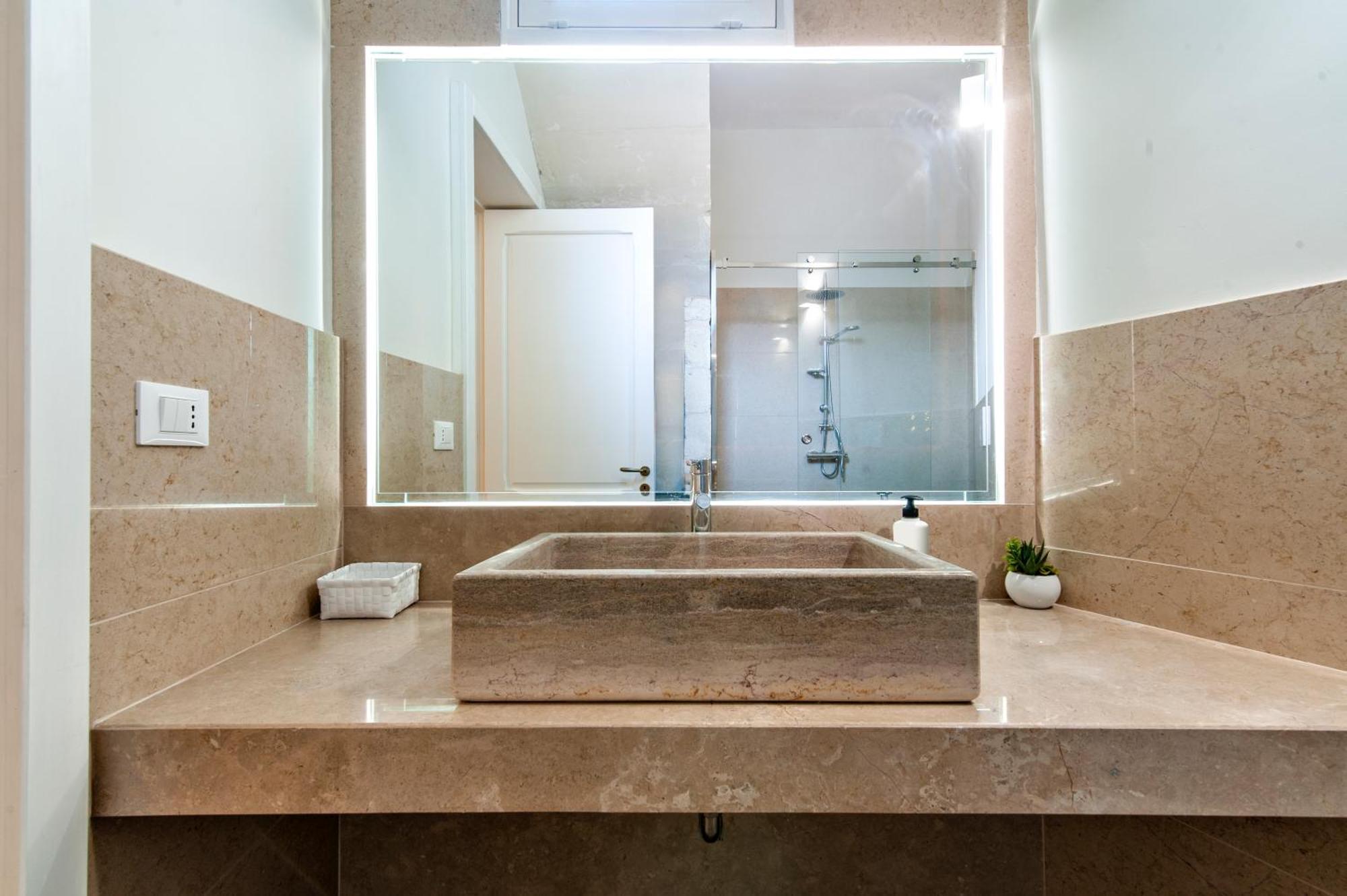 Vittoria Luxury House Bed & Breakfast Lecce Exterior photo