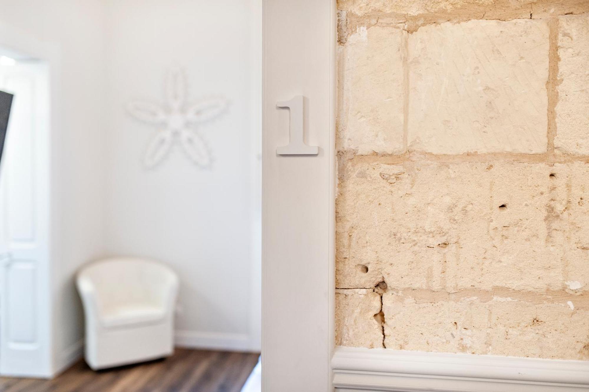 Vittoria Luxury House Bed & Breakfast Lecce Exterior photo